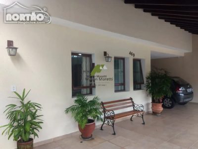 Casa, 5 quartos, 198 m² - Foto 2