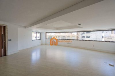 Apartamento, 3 quartos, 210 m² - Foto 2