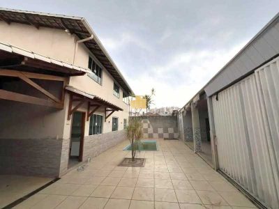 Casa, 4 quartos, 220 m² - Foto 3