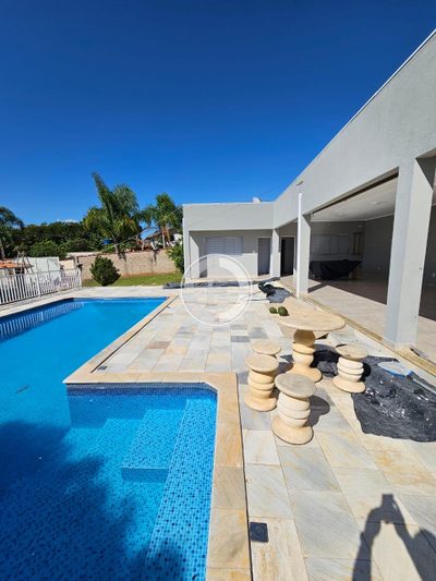 Sítio, 2 quartos, 2250 m² - Foto 1