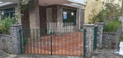 Casa, 5 quartos, 221 m² - Foto 1