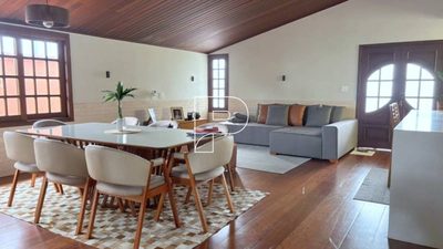 Casa, 4 quartos, 321 m² - Foto 1