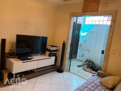 Casa, 3 quartos, 183 m² - Foto 1