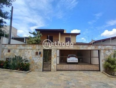 Casa, 4 quartos, 269 m² - Foto 1