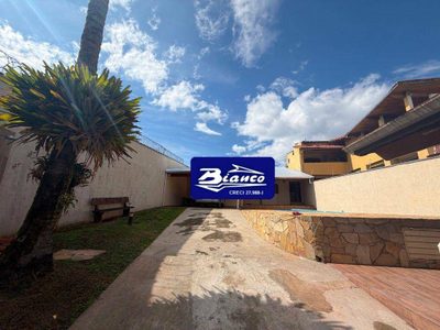 Casa, 3 quartos, 132 m² - Foto 1