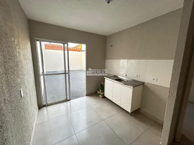 Casa, 3 quartos, 60 m² - Foto 2