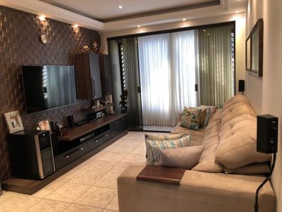 Casa, 3 quartos, 250 m² - Foto 1
