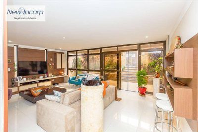 Sobrado, 5 quartos, 352 m² - Foto 1