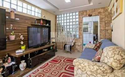 Casa, 3 quartos, 180 m² - Foto 1