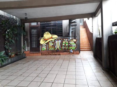 Casa, 4 quartos, 220 m² - Foto 1