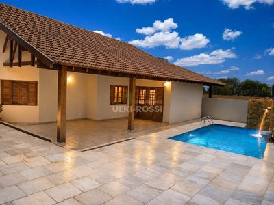 Casa, 5 quartos, 220 m² - Foto 1