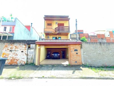 Sobrado, 3 quartos, 244 m² - Foto 1
