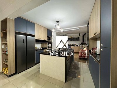 Sobrado, 3 quartos, 207 m² - Foto 1
