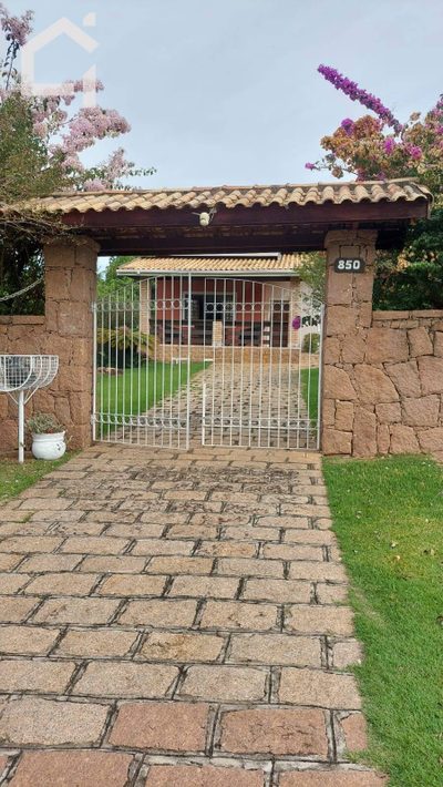 Casa, 3 quartos, 230 m² - Foto 1
