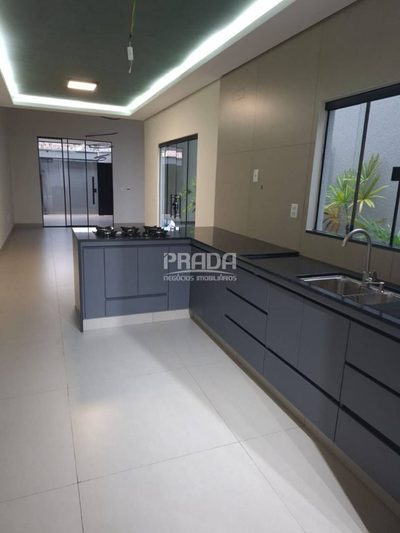 Casa, 3 quartos, 162 m² - Foto 1