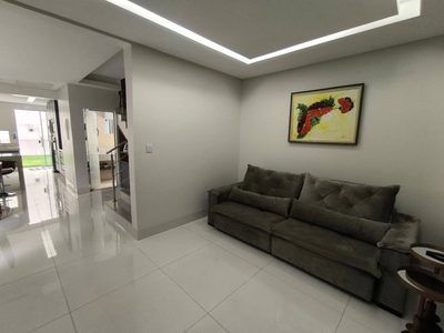 Casa, 3 quartos, 210 m² - Foto 4