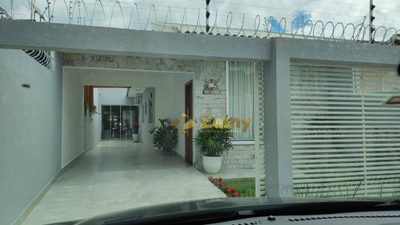 Casa, 3 quartos, 172 m² - Foto 1