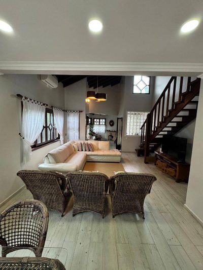 Casa, 4 quartos, 250 m² - Foto 1