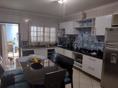 Sobrado, 3 quartos, 177 m² - Foto 2