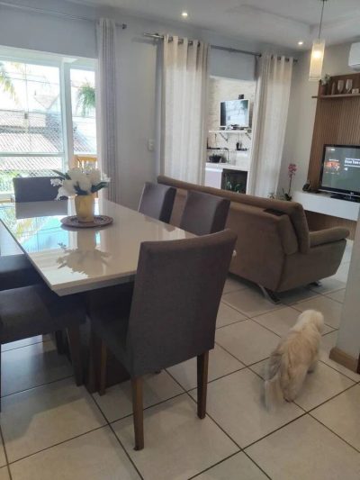 Casa, 6 quartos, 143 m² - Foto 3