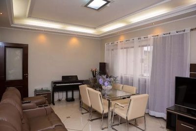 Casa, 3 quartos, 180 m² - Foto 2