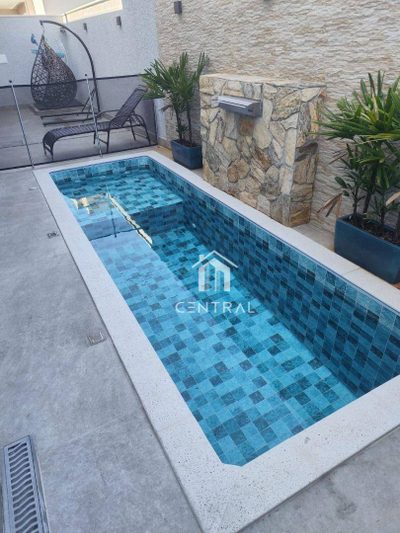Casa, 3 quartos, 240 m² - Foto 1