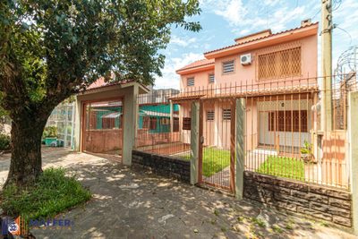 Casa, 3 quartos, 259 m² - Foto 1