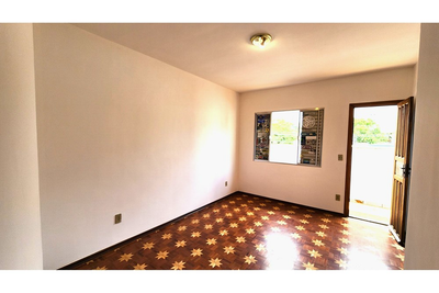 Casa, 4 quartos, 218 m² - Foto 2
