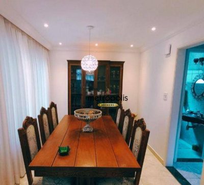 Casa, 4 quartos, 217 m² - Foto 2