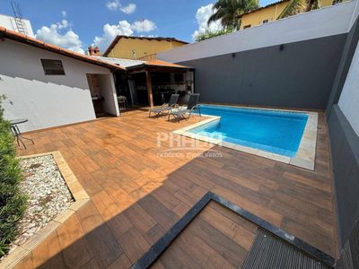 Casa, 3 quartos, 200 m² - Foto 1