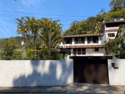 Casa, 4 quartos, 375 m² - Foto 1