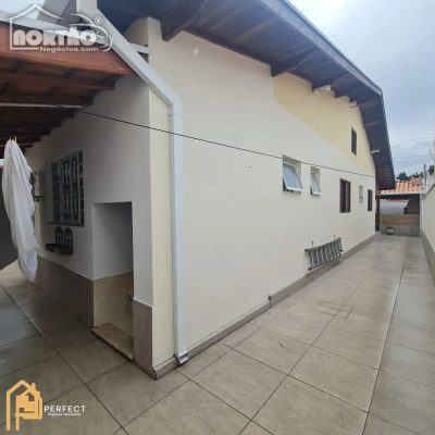 Casa, 5 quartos, 207 m² - Foto 2