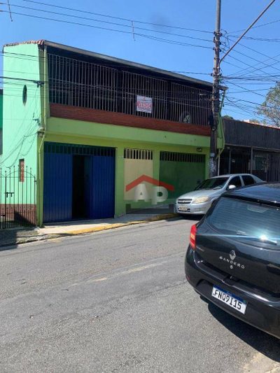 Casa, 3 quartos, 243 m² - Foto 1
