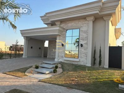 Casa, 4 quartos, 213 m² - Foto 2
