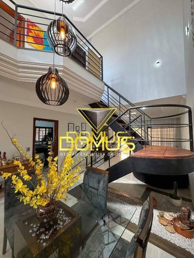 Sobrado, 4 quartos, 209 m² - Foto 1