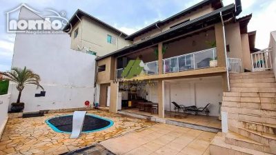 Casa, 6 quartos, 300 m² - Foto 4