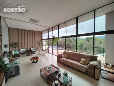 Casa, 5 quartos, 367 m² - Foto 2