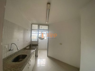 Apartamento, 3 quartos, 70 m² - Foto 2