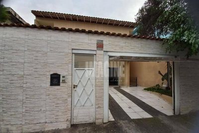 Sobrado, 4 quartos, 227 m² - Foto 1