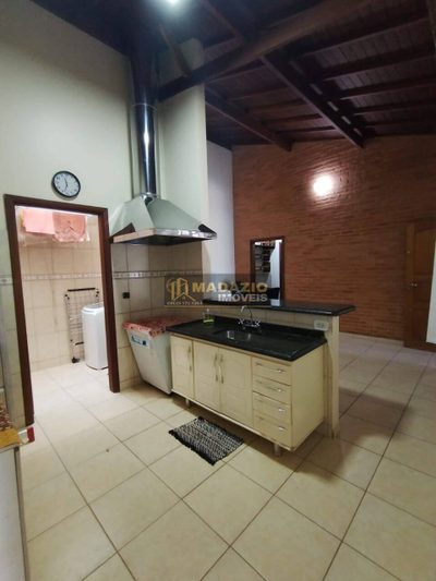 Casa, 1 quarto, 215 m² - Foto 3