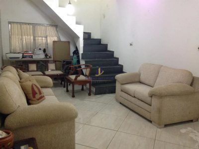 Casa, 2 quartos, 160 m² - Foto 1