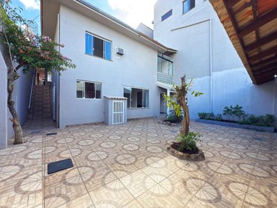 Casa, 3 quartos, 181 m² - Foto 2