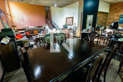 Casa, 3 quartos, 239 m² - Foto 5