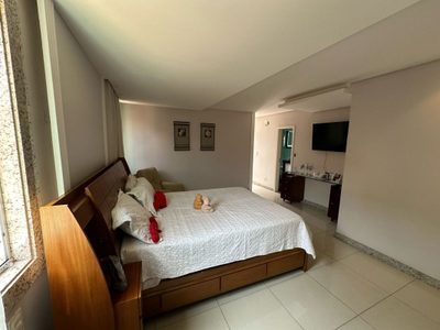 Casa, 6 quartos, 360 m² - Foto 5