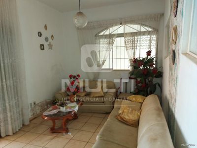 Casa, 4 quartos, 254 m² - Foto 2