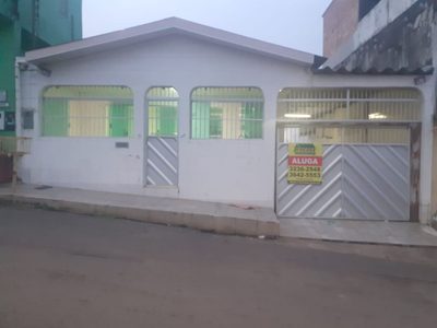 Casa, 3 quartos, 180 m² - Foto 1
