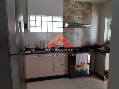 Casa, 3 quartos, 271 m² - Foto 4