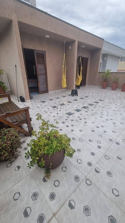 Casa, 3 quartos, 202 m² - Foto 1