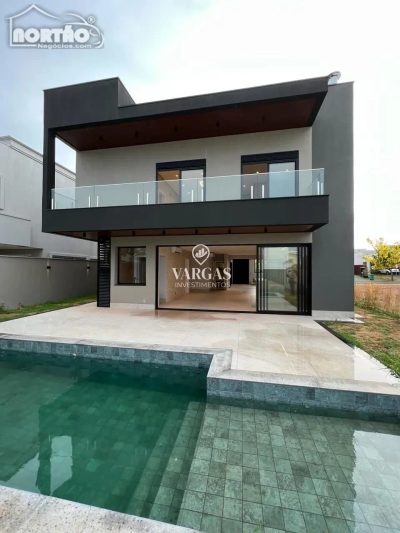 Casa, 1 quarto, 344 m² - Foto 1