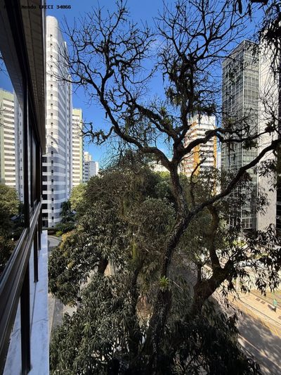 Apartamento, 3 quartos, 241 m² - Foto 2